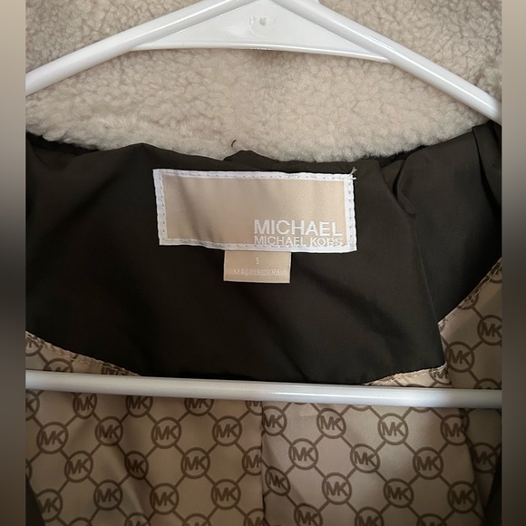 Women’s Faux-Fur-Collar Quilted Coat by Michael Kors - Picture 9 of 15